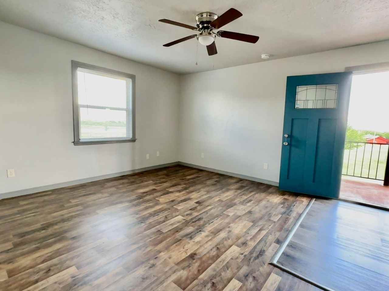 505 505 NW Oak-La Nova Vita-B1 #B1 - Photo 5 of 9