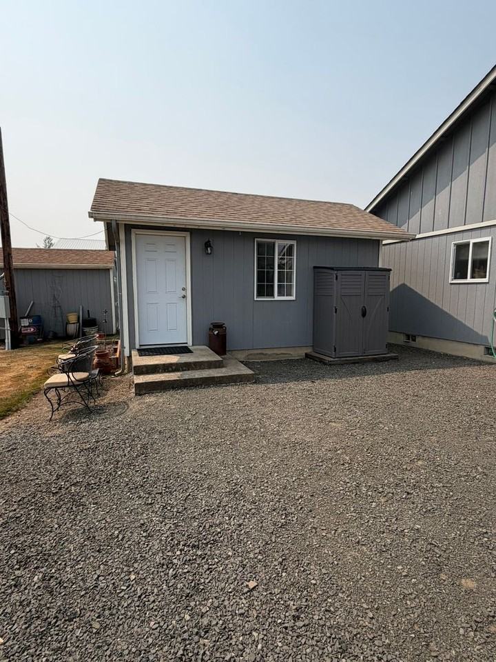1228 Cascade Dr - Photo 5 of 15