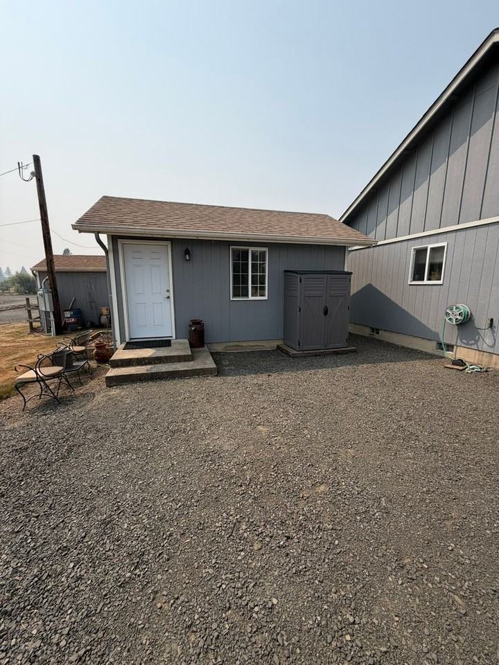 1228 Cascade Dr - Photo 6 of 15