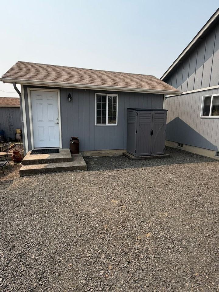1228 Cascade Dr - Photo 7 of 15