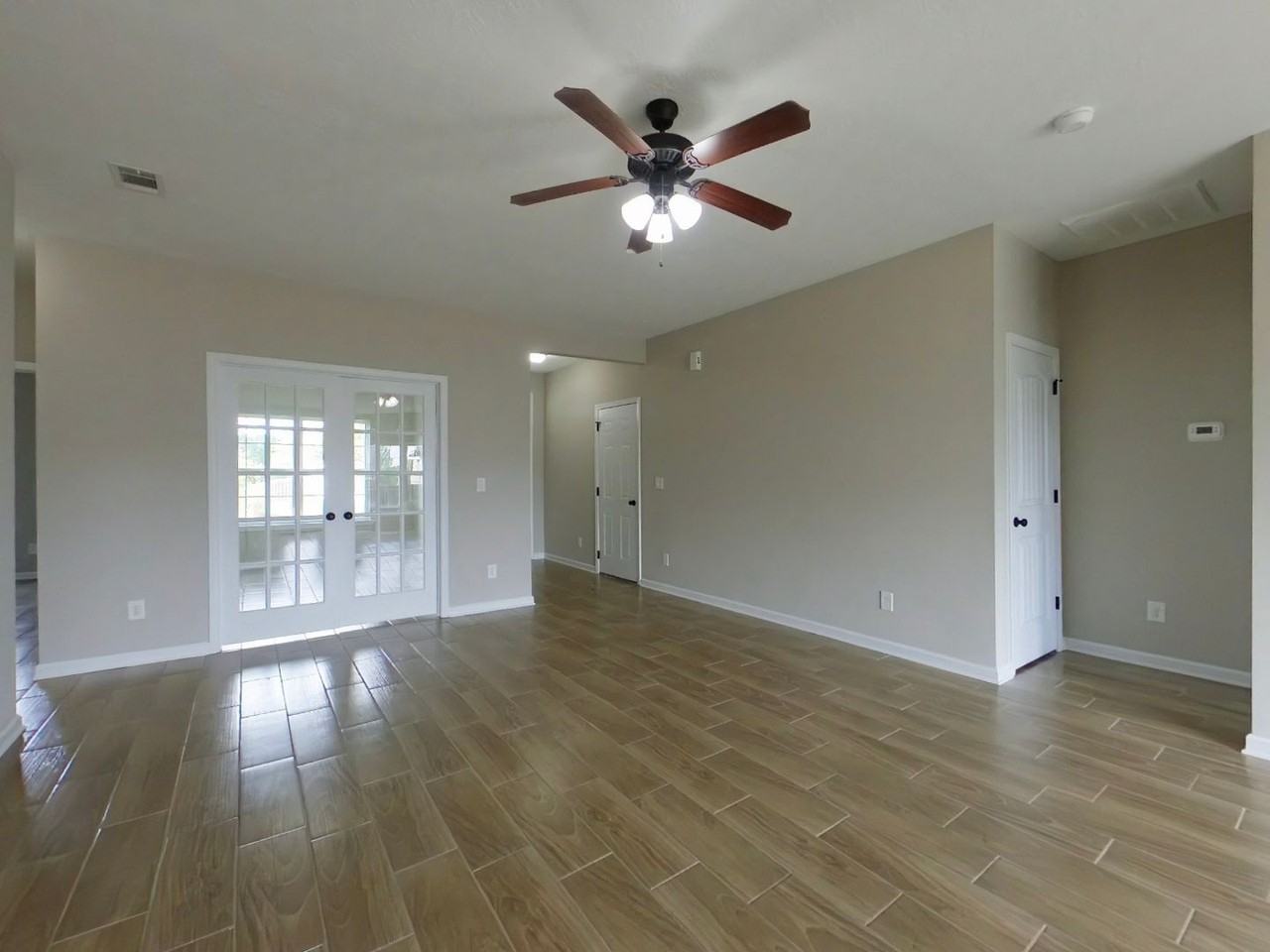 760 Keyes Dr - Photo 5 of 23