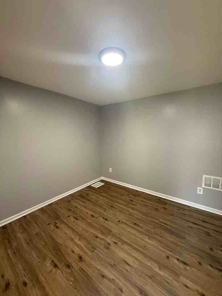 69 Carson Ave - Photo 4 of 7