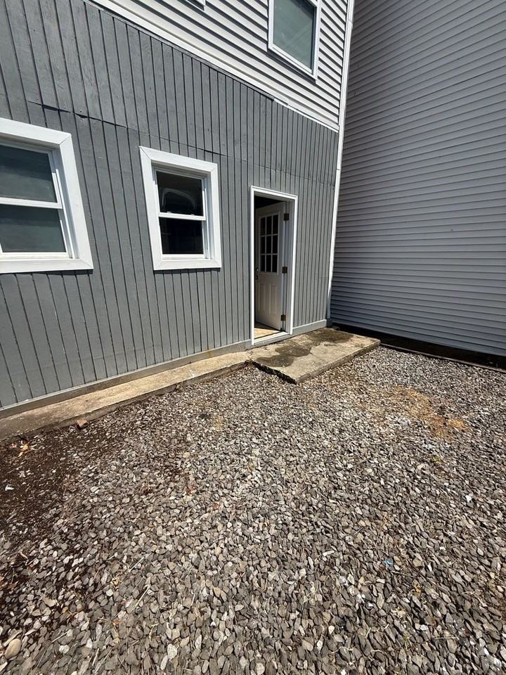 69 Carson Ave - Photo 6 of 7