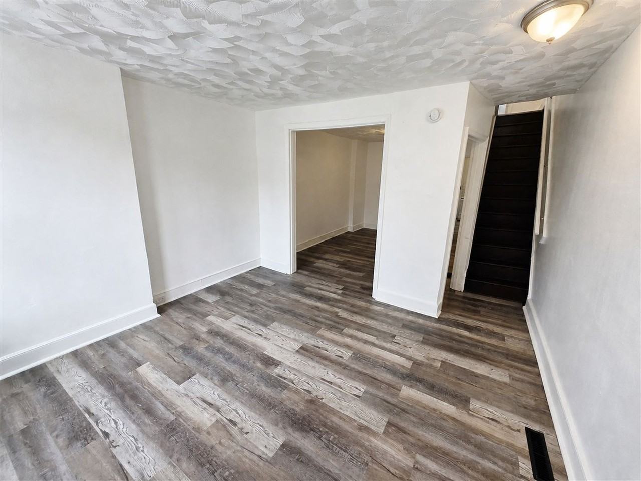 317 E 13th St - Photo 3 of 17