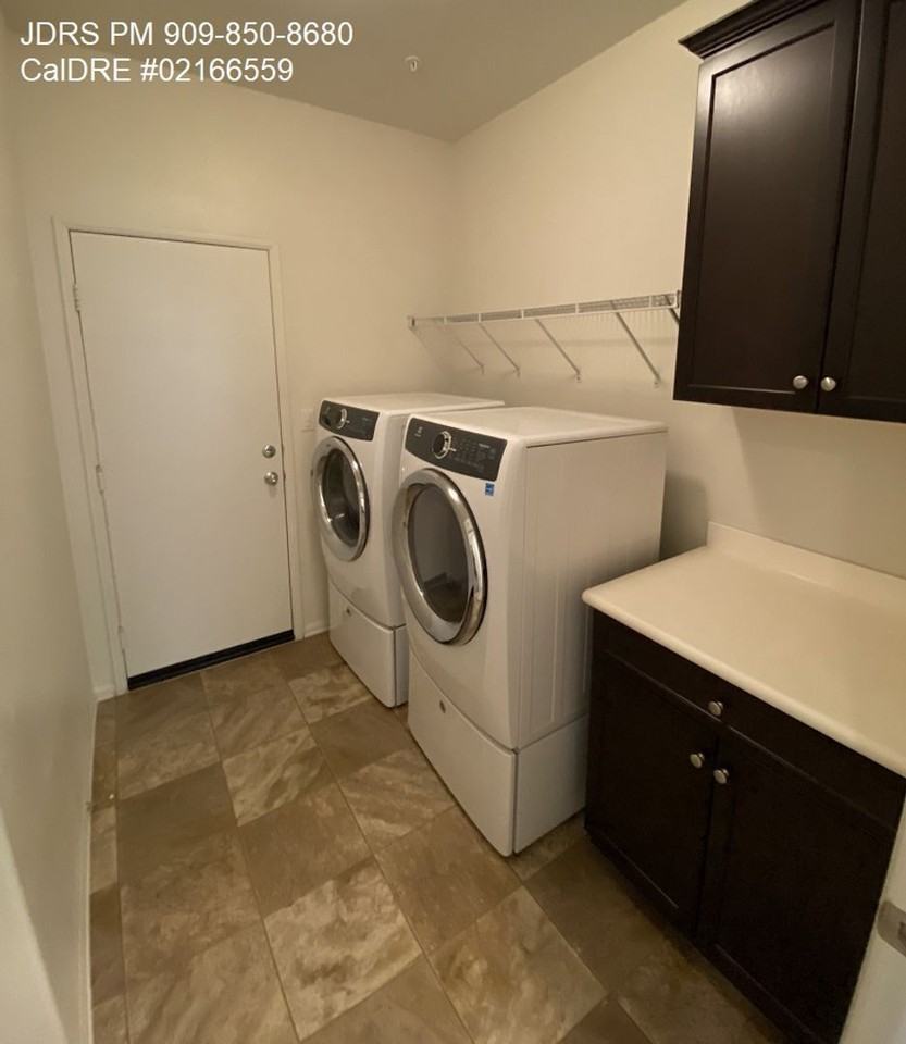 3253 Quarry Dr - Photo 6 of 14