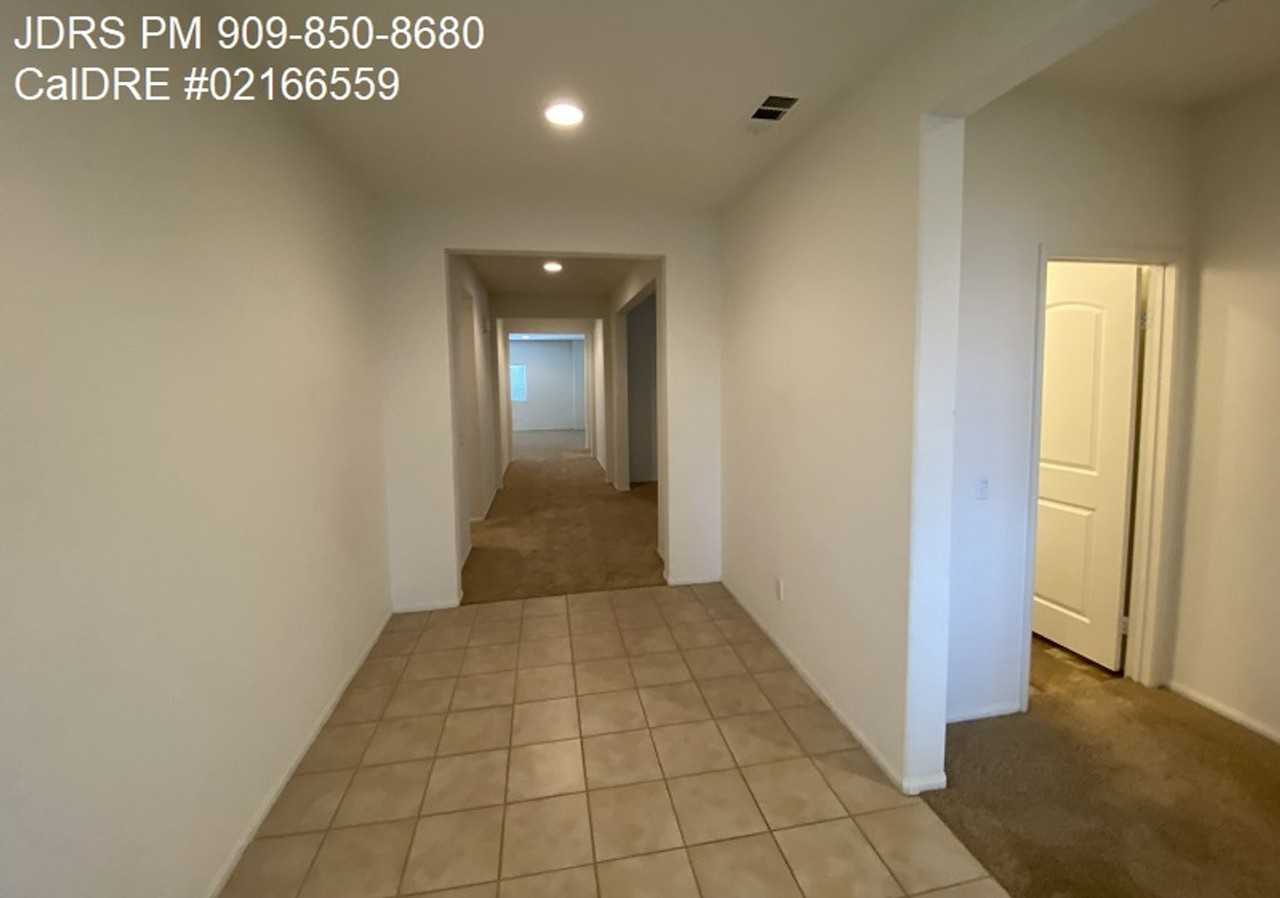 3253 Quarry Dr - Photo 7 of 14