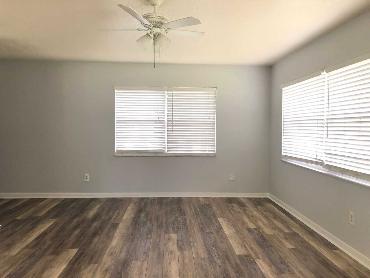 10602 Allisheim Ave - Photo 4 of 25