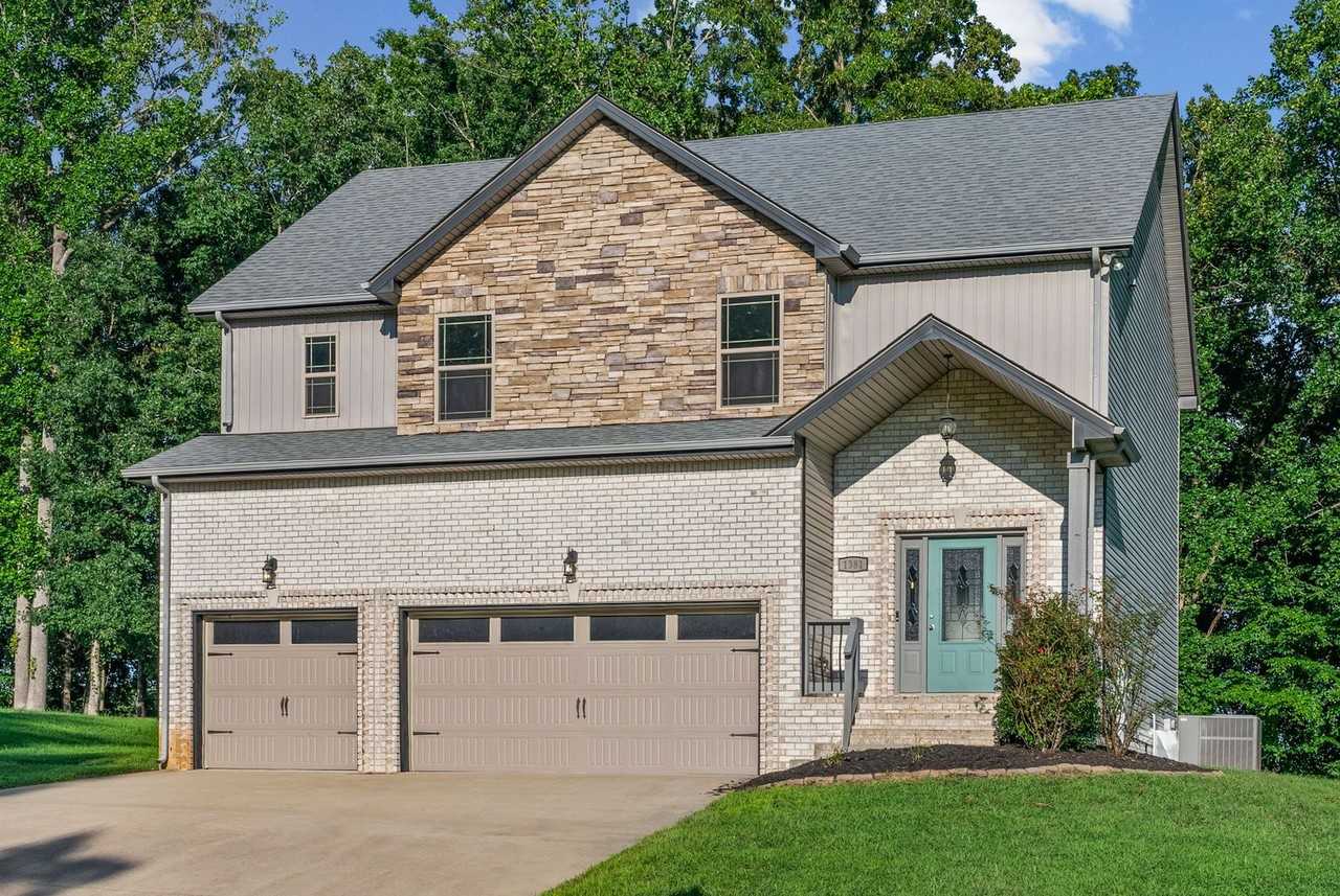 1381 Morning Star Dr - Photo 3 of 39