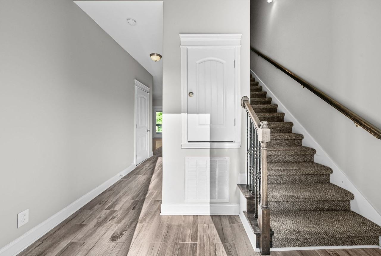 1381 Morning Star Dr - Photo 5 of 39
