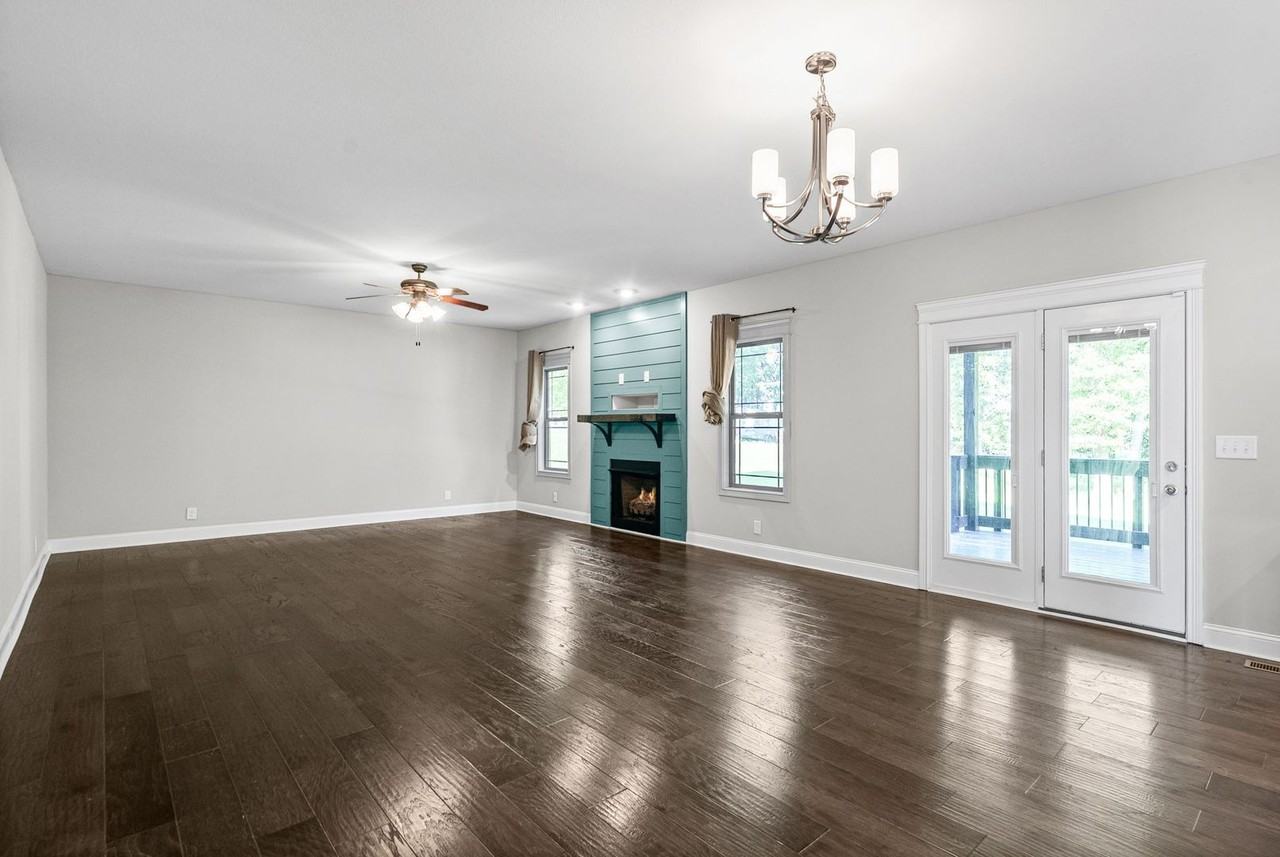 1381 Morning Star Dr - Photo 6 of 39