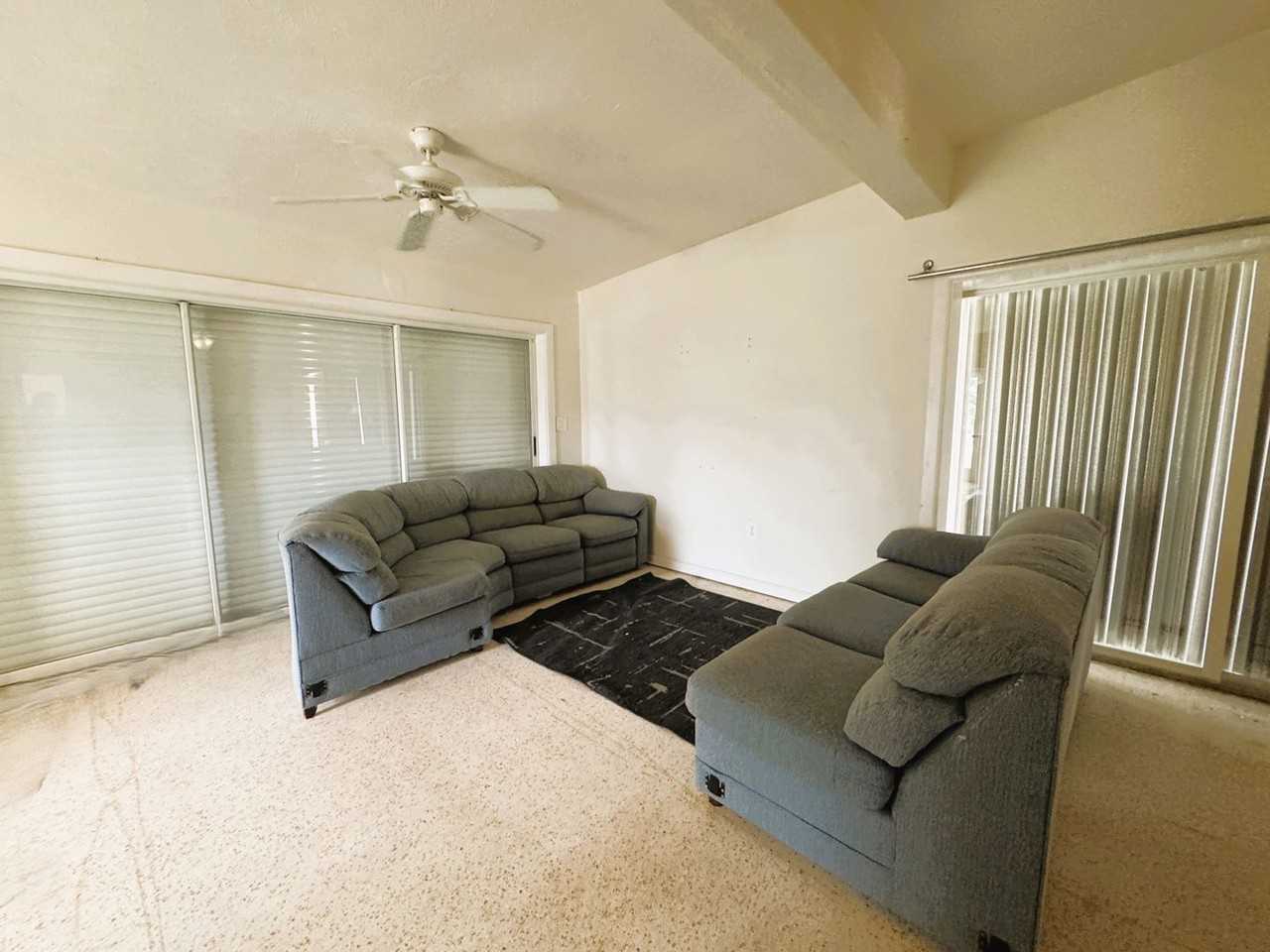4379 Conway Blvd - Photo 6 of 35