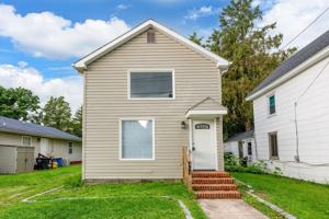 featured image of 414 S Washington St