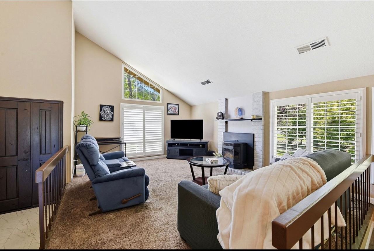 3283 Cambridge Rd - Photo 4 of 44