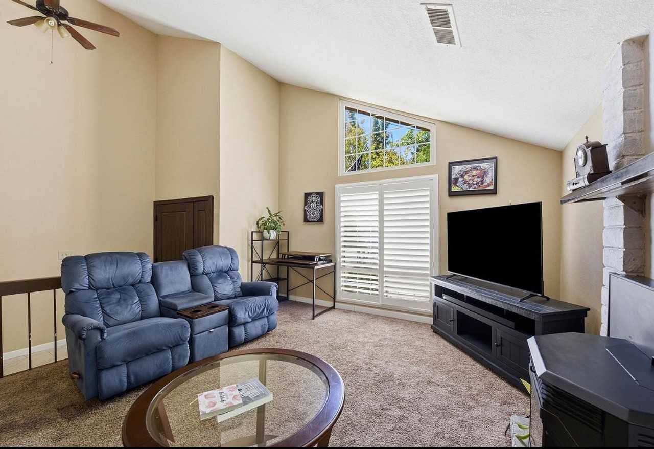 3283 Cambridge Rd - Photo 5 of 44