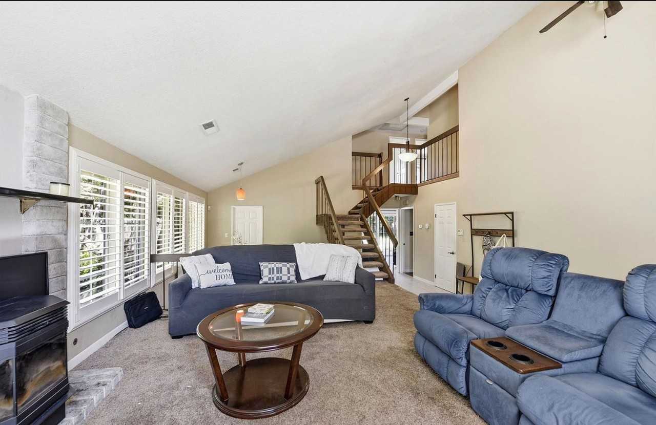 3283 Cambridge Rd - Photo 6 of 44