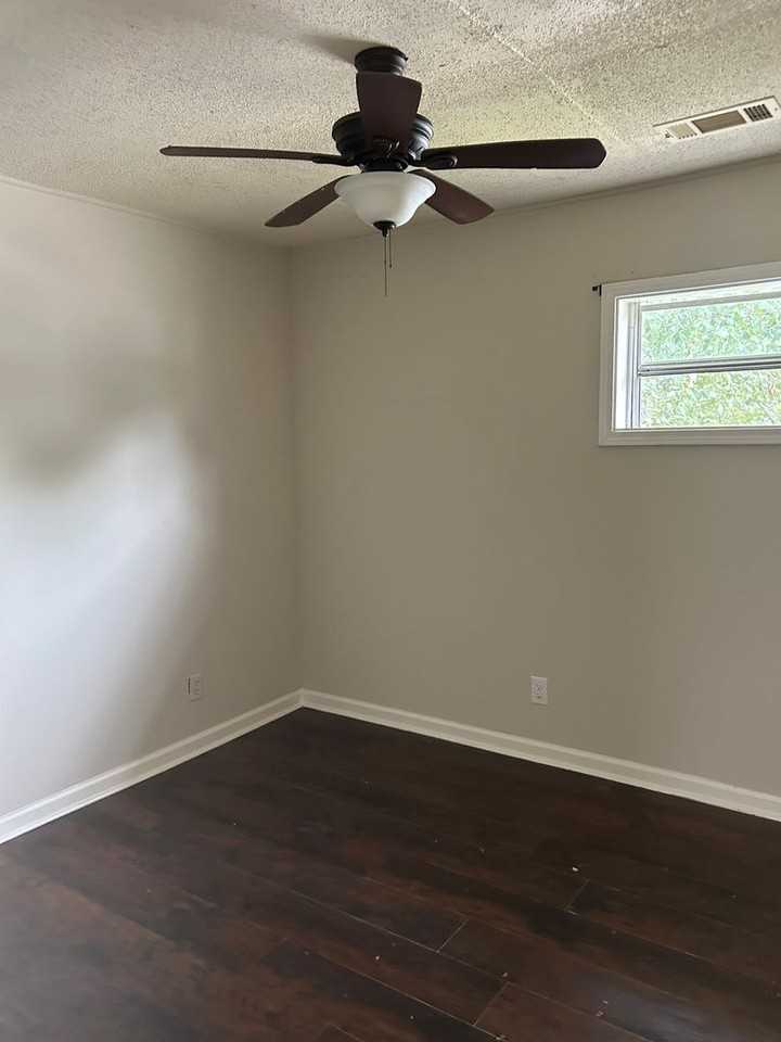 3463 Macon Rd - Photo 4 of 15
