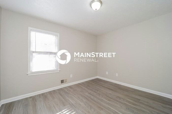 386 Waterway Trl - Photo 5 of 16