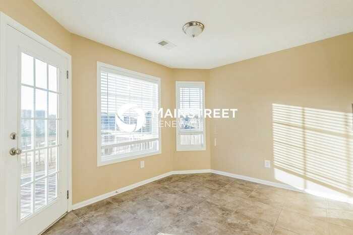 54 Wayne Meadows Ct - Photo 5 of 15