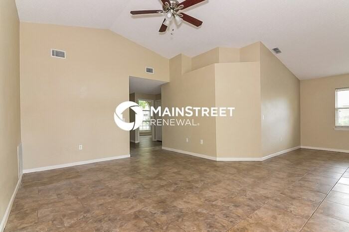 3806 Creek Way Ct - Photo 4 of 15