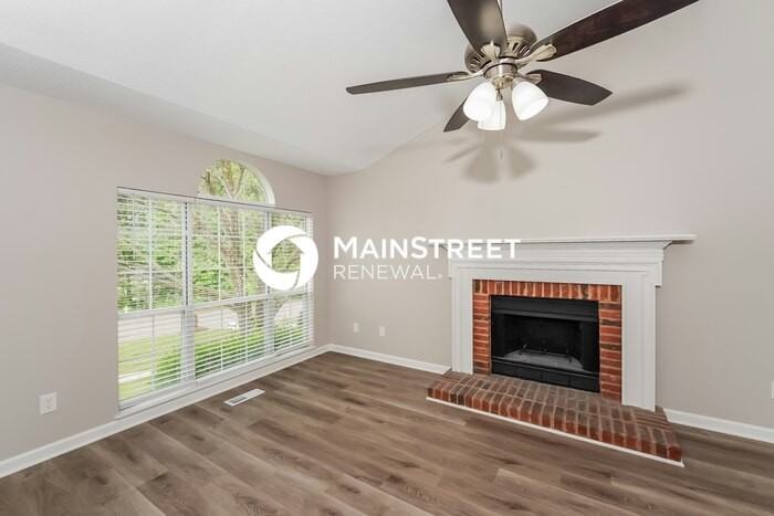 4718 Innsbrooke Pkwy - Photo 2 of 17