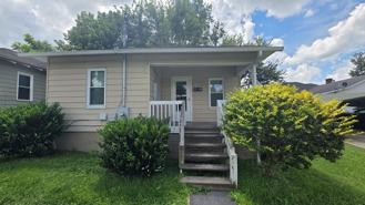 105 Hillcrest Dr - Photo 1 of 1