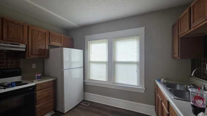 105 Hillcrest Dr - Photo 4 of 7