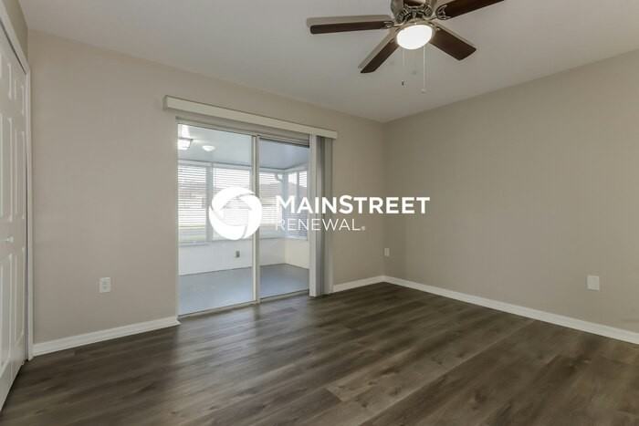 935 Brenton Leaf Dr - Photo 3 of 16