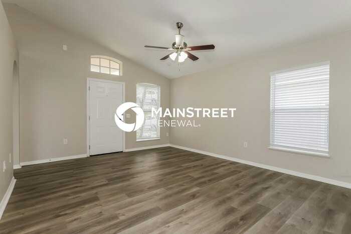 935 Brenton Leaf Dr - Photo 4 of 16