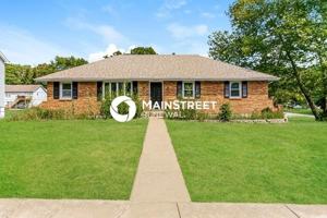 featured image of 2609 S 16th Ter