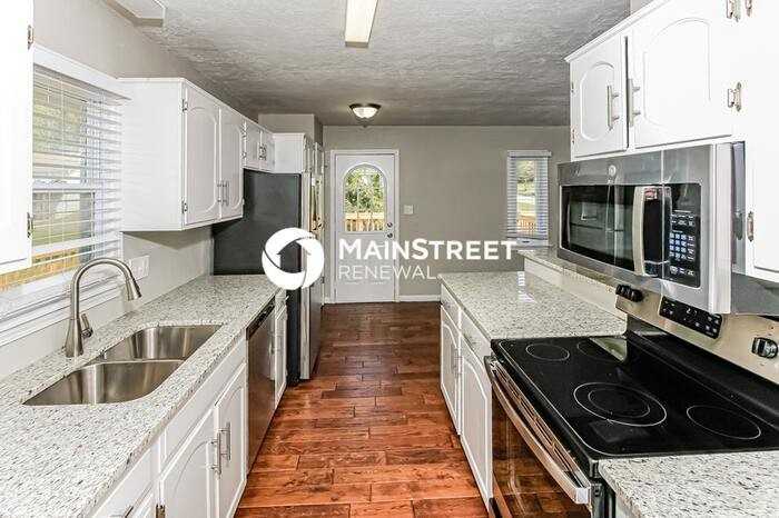 2609 S 16th Ter - Photo 5 of 17