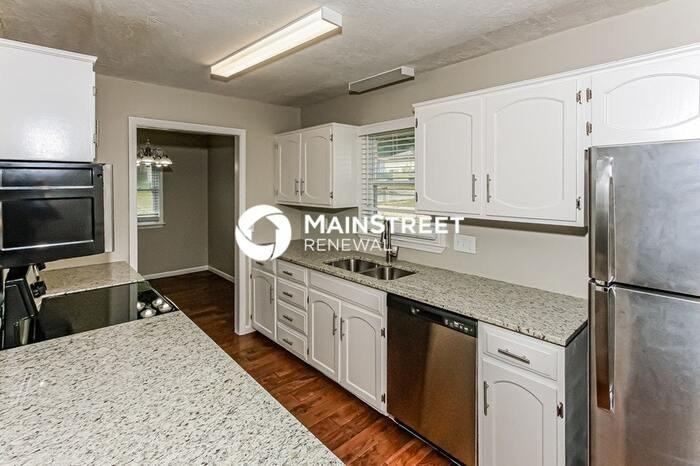 2609 S 16th Ter - Photo 6 of 17