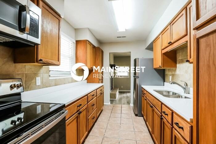 907 Gatewood St - Photo 6 of 16