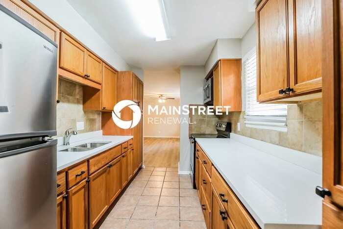 907 Gatewood St - Photo 7 of 16