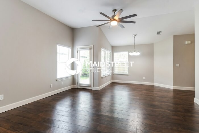 274 Carriann Cove Ct - Photo 4 of 16