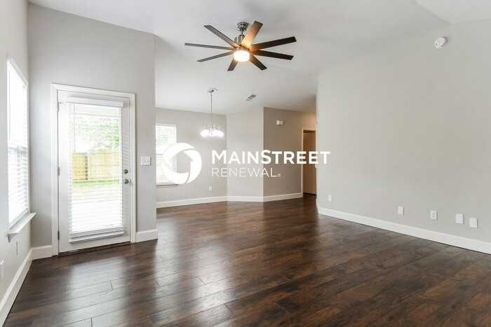 274 Carriann Cove Ct - Photo 5 of 16