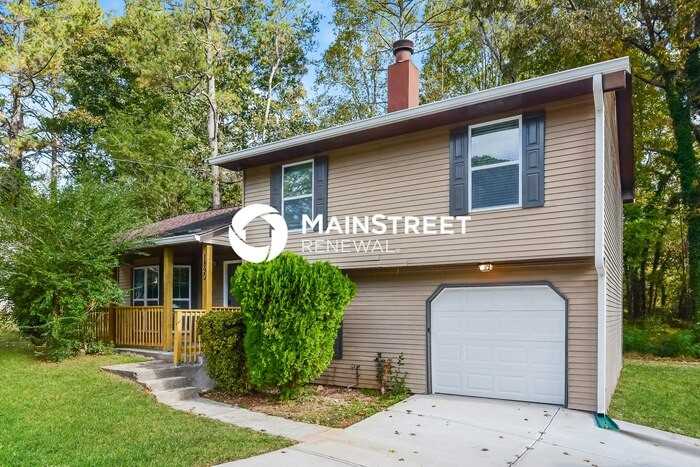 1890 Hemming Way - Photo 2 of 17