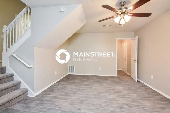 1890 Hemming Way - Photo 3 of 17