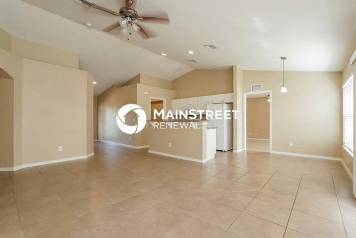 3007 10th St Sw - Photo 5 of 16