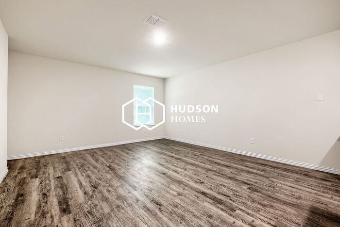5234 Rita Ave - Photo 5 of 13