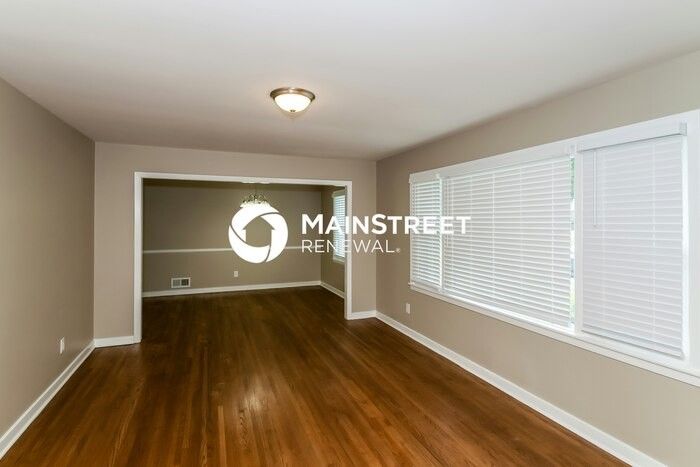 228 28th Ave Nw - Photo 3 of 16