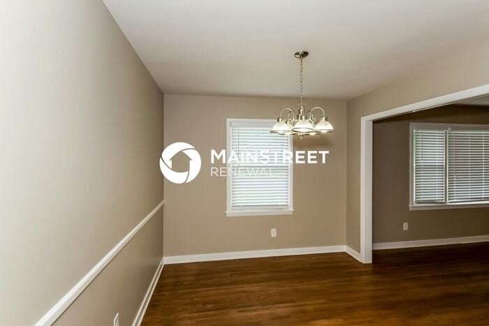 228 28th Ave Nw - Photo 4 of 16