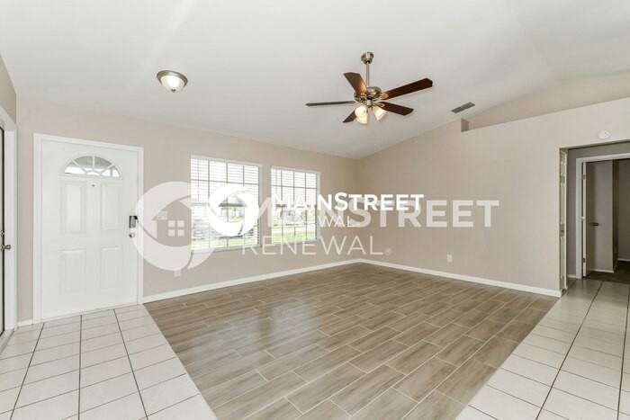 2621 Nw 3rd Pl - Photo 4 of 16