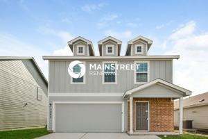 featured image of 5002 Everett Loop