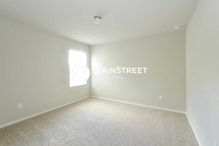 5002 Everett Loop - Photo 6 of 15