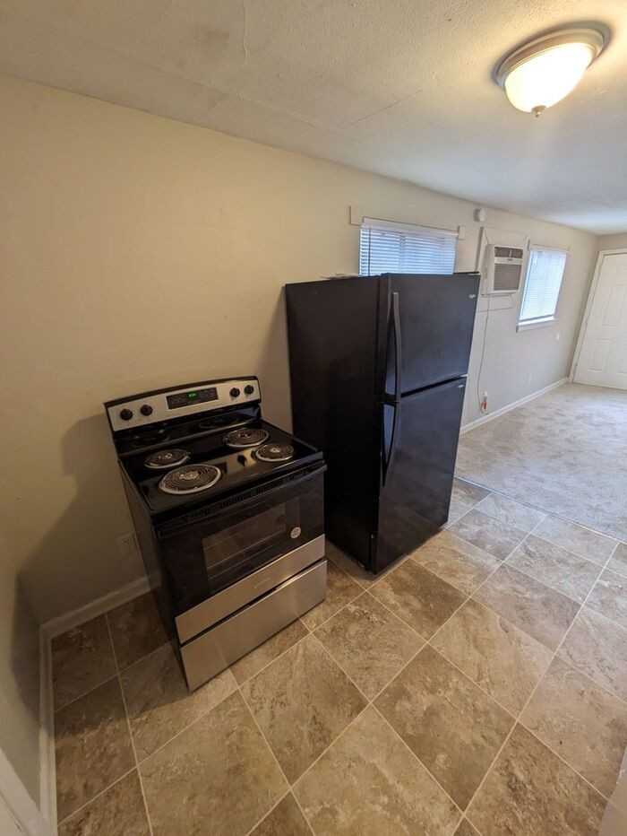 1003 12th Street Dr Sw #4 - Photo 3 of 9