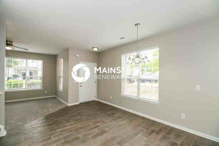 2460 Brianna Dr - Photo 5 of 17