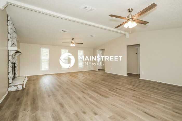 1239 Abilene Trl - Photo 4 of 16