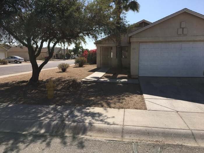 8507 W College Dr - Photo 2 of 3