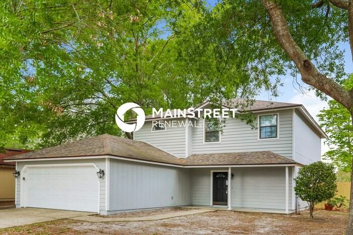 7981 Copperfield Cir S - Photo 4 of 17