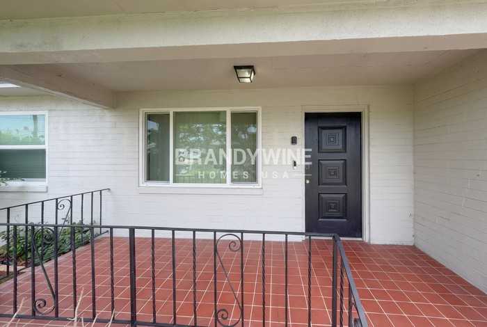 130 Flamingo Ave - Photo 3 of 20
